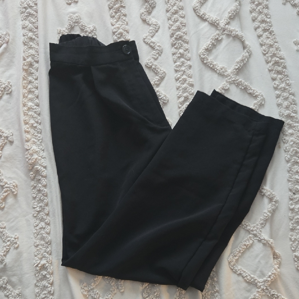 H&M Black Ankle Cropped Pants